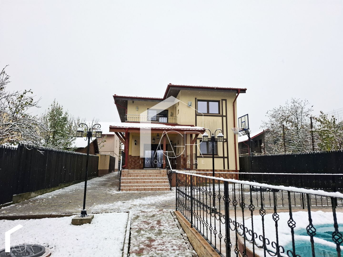 Vila cu 4 camere, Gageni - Poză 1