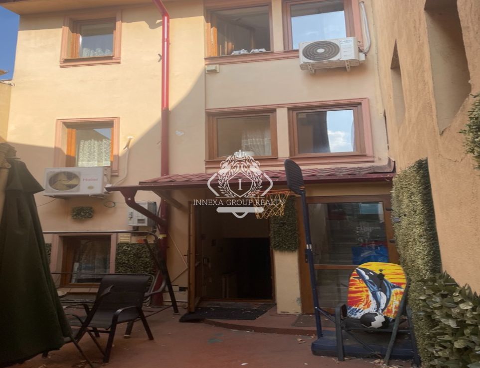 Dacia-Armeneasca I Doua case in aceeasi curte - Poză 1