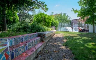 Vilă de arhitectură cu piscină, garaje și teren de 800 mp - Poză 56