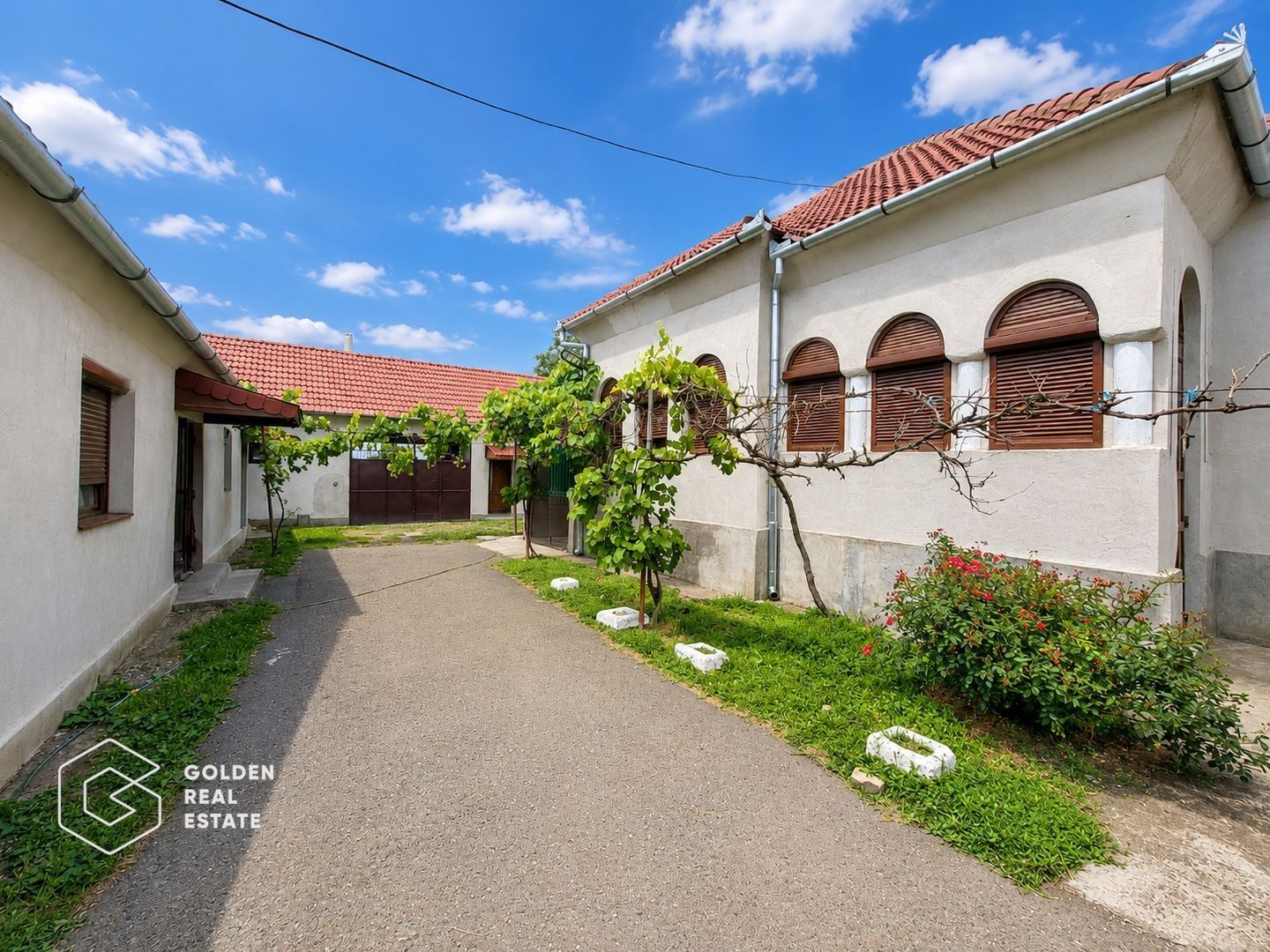 Casa stil brancovenesc, 2 corpuri, localitatea Ususau - Poză 2