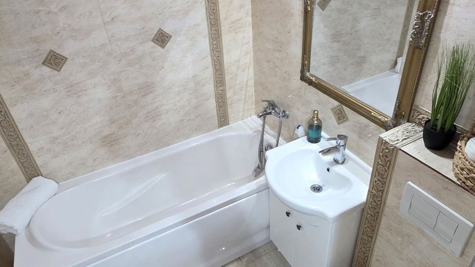 Apartament cu 3 camere, etaj 1, mobilat și utilat, zona FILATURII; - Poză 7