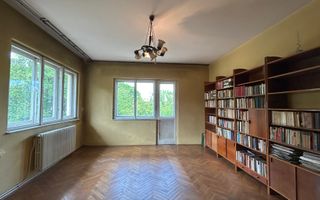 Apartament deosebit in centrul orasului, garaj si suprafata generoasa! - Poză 1