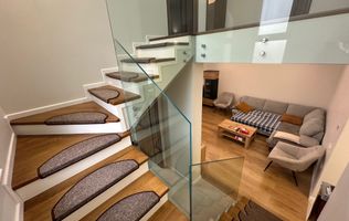 Duplex deosebit cu garaj și subsol