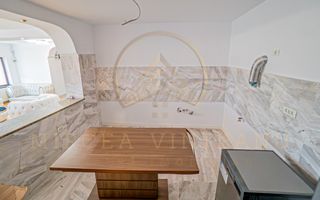 Lazu - Vila de vânzare compusă din P+1E+M. - Poză 7