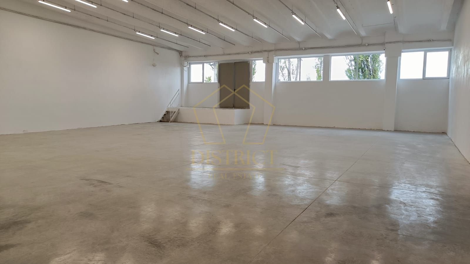 Spatiu Depozitare si Birouri | Zona Industriala Freidorf | Acces Auto/TIR - Poză 1