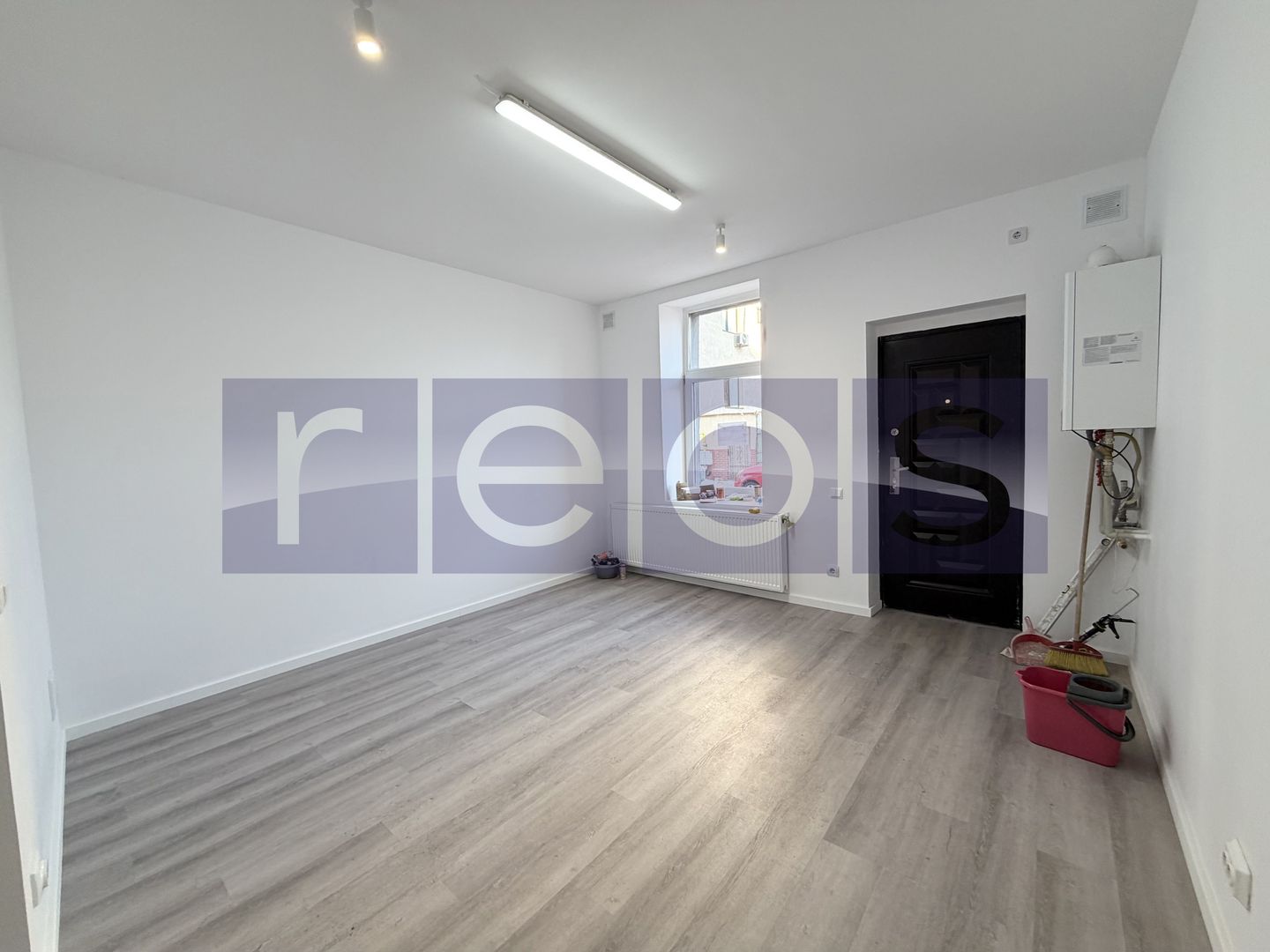 SPATIU COMERCIAL RENOVAT | 35 MP | ZONA ULTRACENTRALA – PIATA VICTORIEI - Poză 3