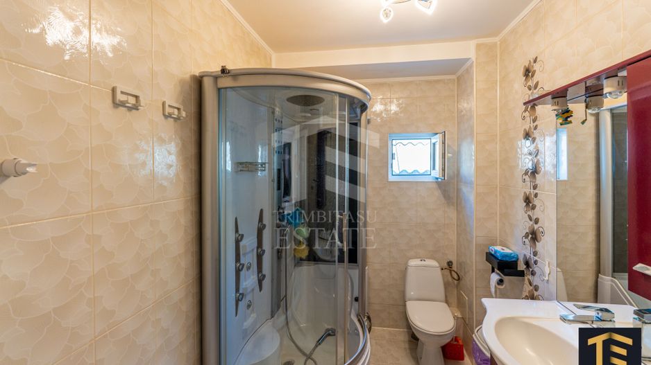Casă cu 6 camere și curte superb amenajată | Năvodari | Comision 0% - Poză 15