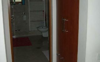 Vilă de vânzare în Sectorul 2, locuit plus potenţial pentru venit pasiv - Poză 11