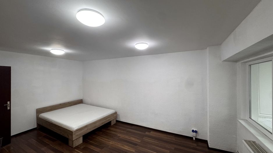 Garsoniera spațioasă | Parter, zona Vitan | locuit/investiție/firma - Poză 5