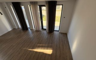 Casa 4 camere cu 2 locuri de parcare - Poză 15