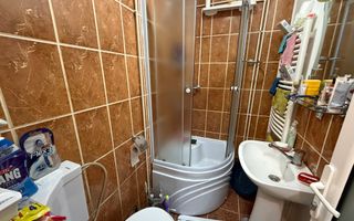 Garsonieră 24 mp - renovată, mobilată și utilată complet - Campina - Poză 8