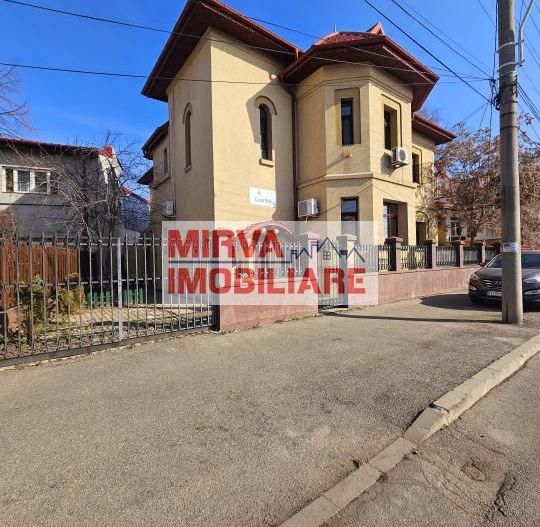 🏢 Spațiu de birouri – 5 camere, 3 băi – Mansardă vilă, Central - Poză 77