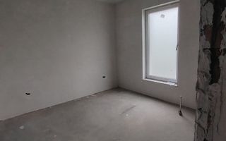 Casa 4 camere Crevedia - Poză 3