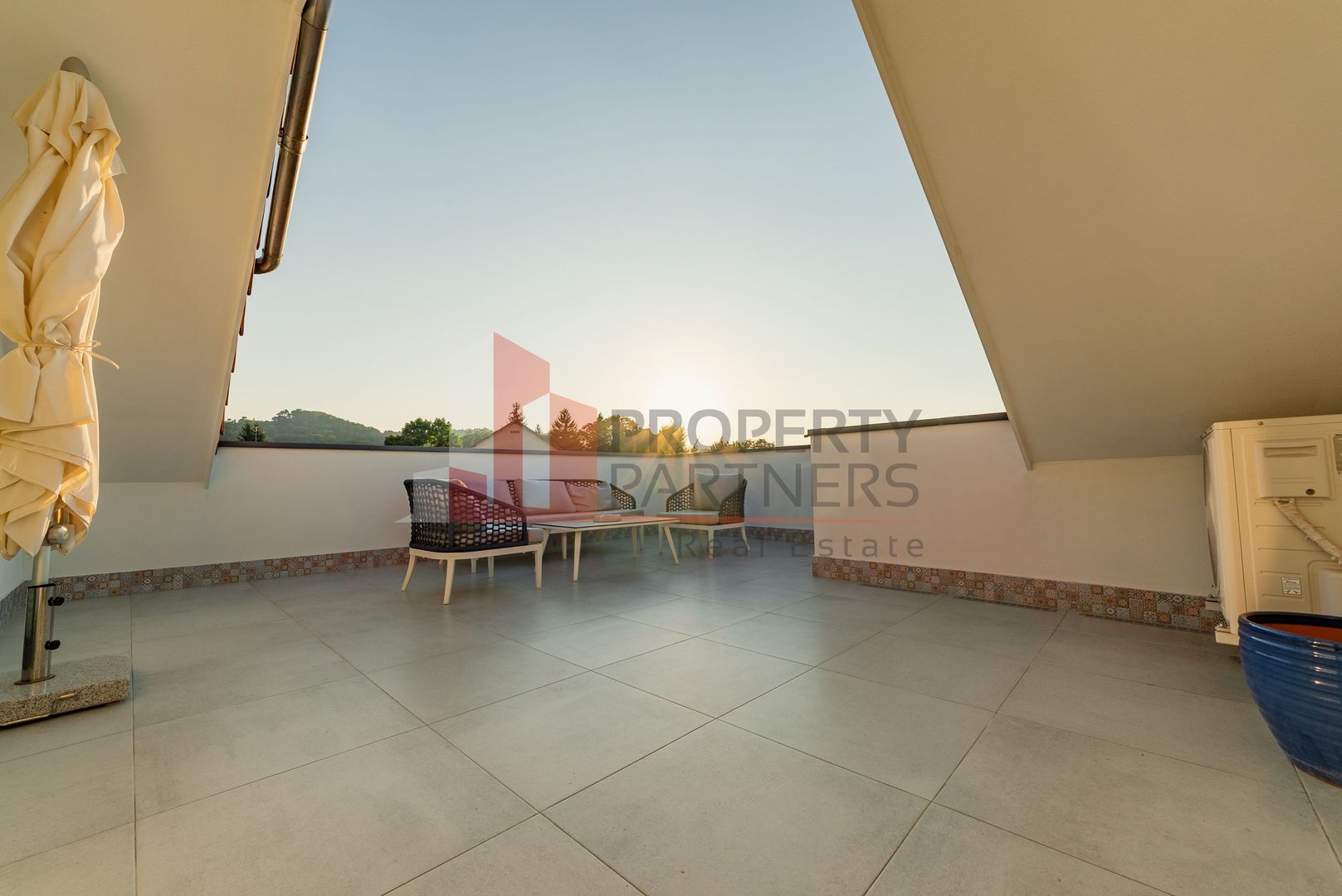 Apartament Duplex Elegant cu Terasă Panoramică – Dealul Cetății, Brașov - Poză 19