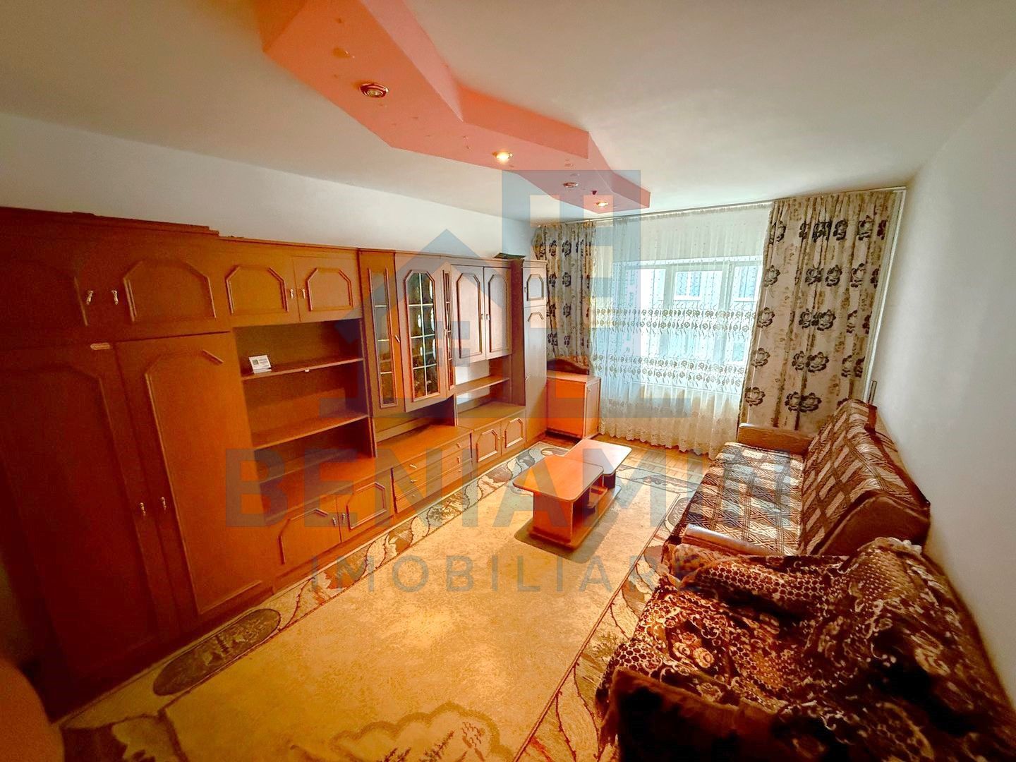 2 camere - etaj 1 - 50 mp - centrala proprie - 1981 - Florilor - Poză 2