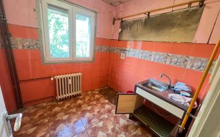 Ap 2 cam , zona Circumvalatiunii, etaj intermediar, decomandat - Poză 4