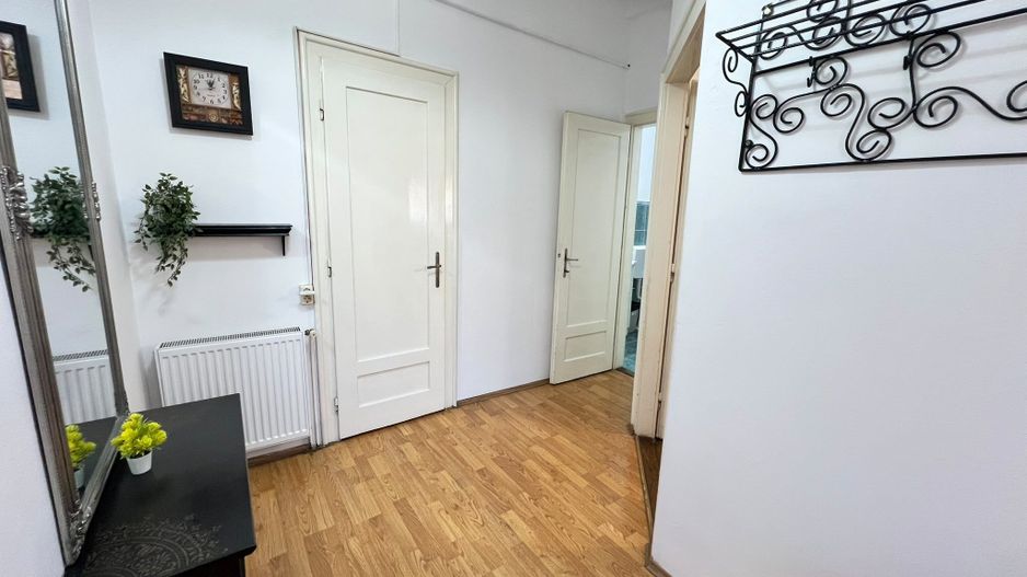 Apartament spatios cu 3 camere | 83 mp + veranda + curte | Ultracentral - Poză 13
