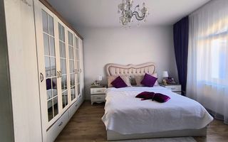 Casa perfectă pentru familie – curte, foișor cu grătar și garaj triplu - Poză 15