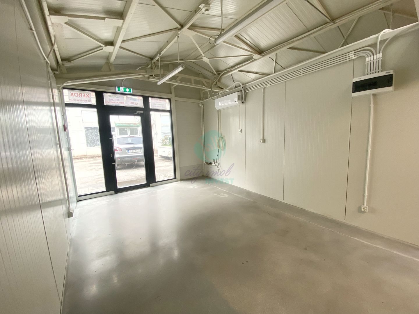 Spatii comerciale de inchiriat, Piata Delfinului - Poză 3