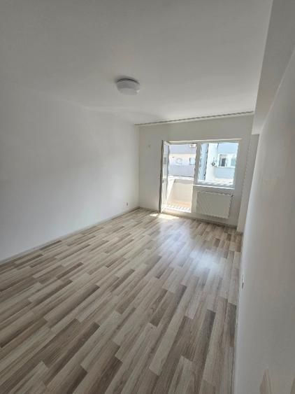 APARTAMENT RENOVAT CENTRALA PROPRIE ZONA  GRAND ARENA - Poză 1