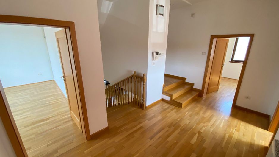 Vilă  inchiriere zona Aradului aproape de British School - Poză 6