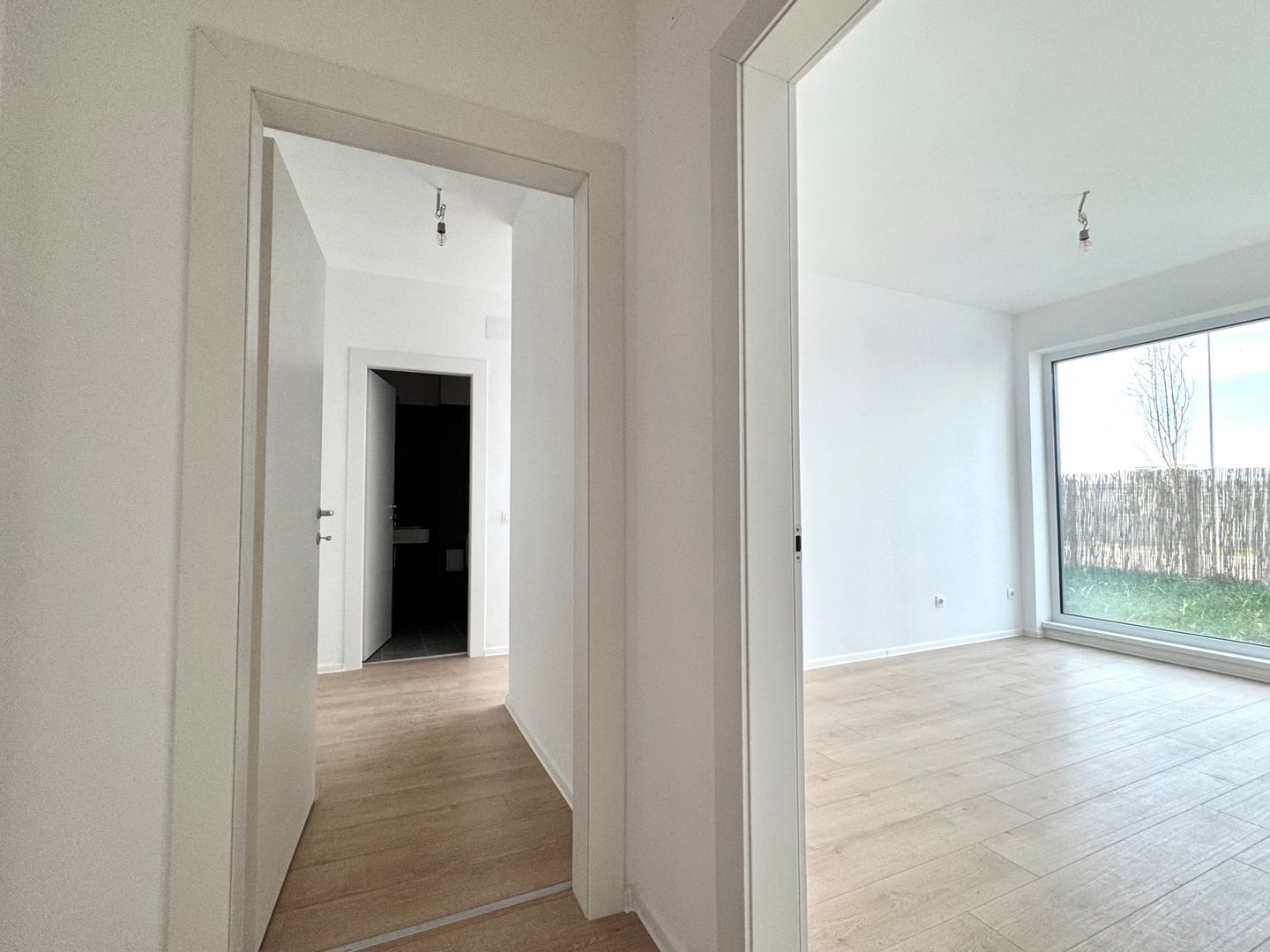 Apartament 4 camere Decomandat + Grădină Proprie - Atria Urban Resort - Poză 1