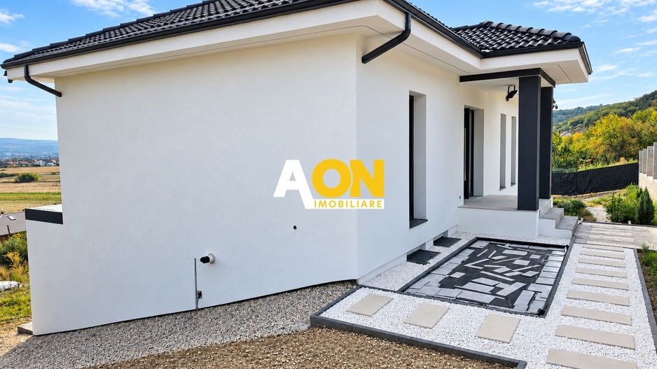 Vila deosebita, moderna, 4 camere, 1242 mp teren, cu panorama, Micesti - Poză 2