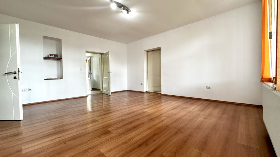 Casa individuală de închiriat - Dumbrăvița Central - Poză 8