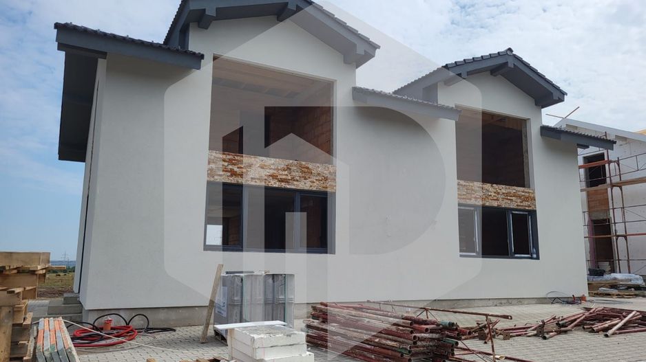 Duplex 4 Camere 2 Bai 2 locuri de parcare - Teren 265mp - Poză 11