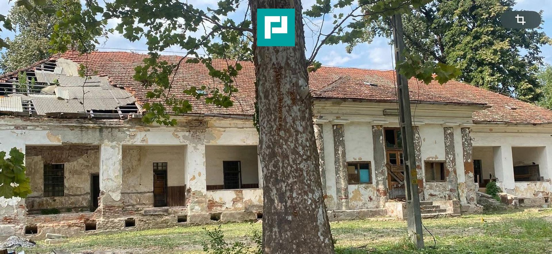 Conac nobiliar de secol XIX cu 8 camere în Maciova - Poză 1