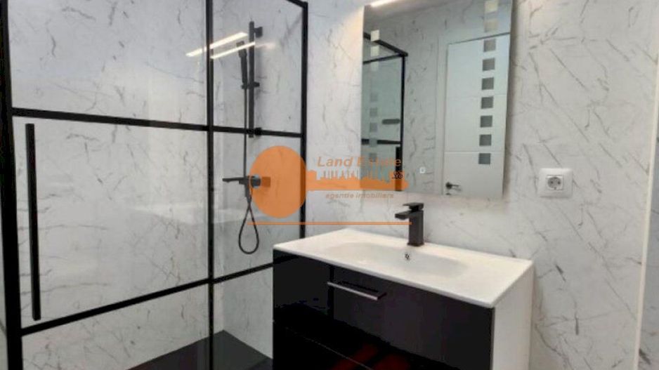 3 camere FLoreasca ( loc parcare ) - Poză 14