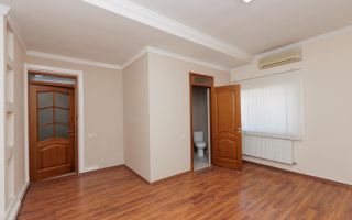 Chirie, oficiu, 320 mp, situat, str. 31 August, Centru - Poză 12