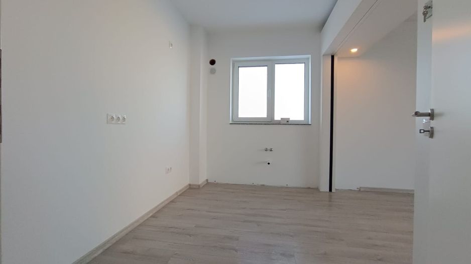Oferim spre vanzare apartament 2 camere modern cu pereti retractabili - Poză 11