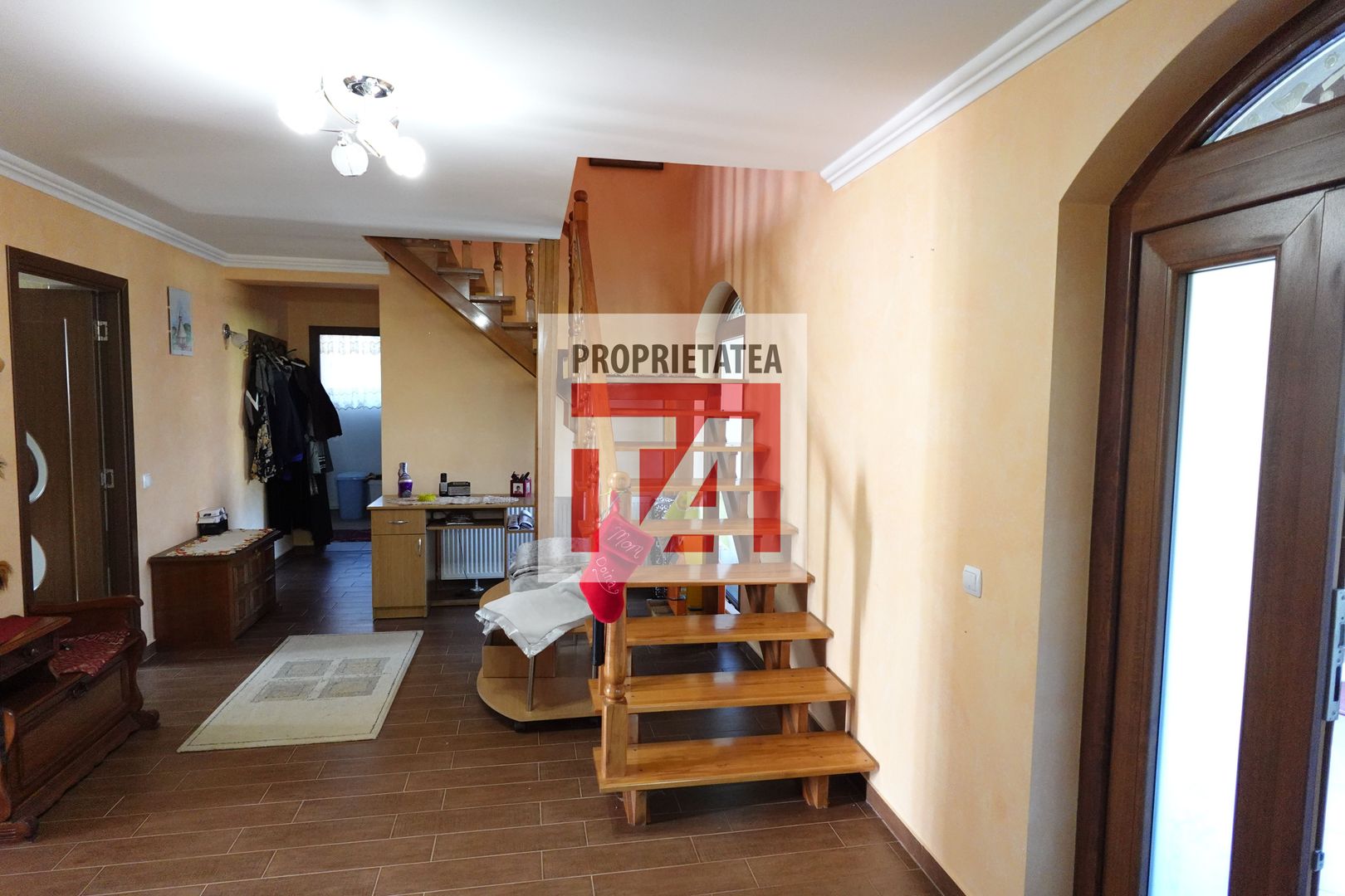 Casa spatioasa si teren de 1500mp Unguras - Poză 10