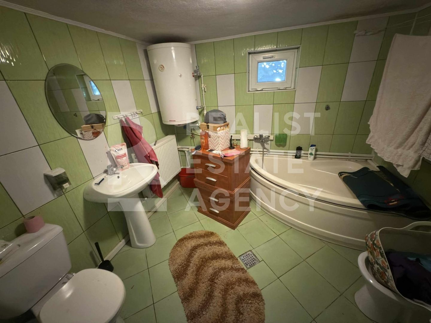 Casă de vânzare în Ostrov – 3 camere + 600 mp teren - Poză 8