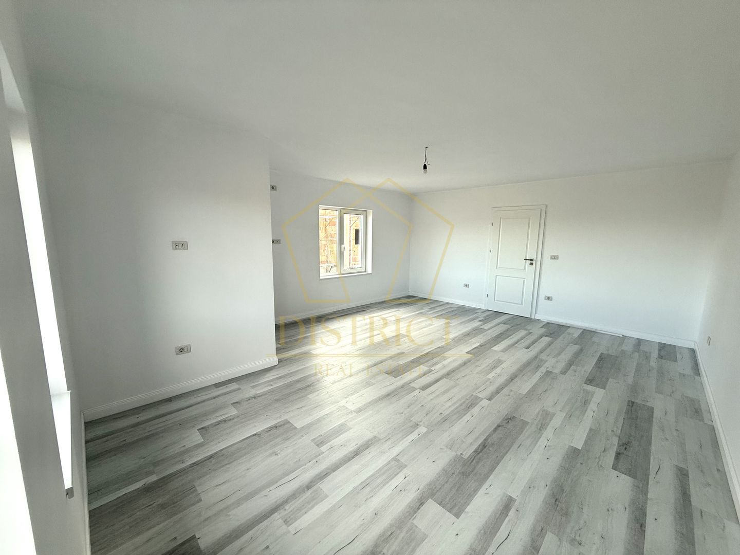 Casa tip duplex de 110 mp utili cu 4 camere | Sacalaz - Poză 11