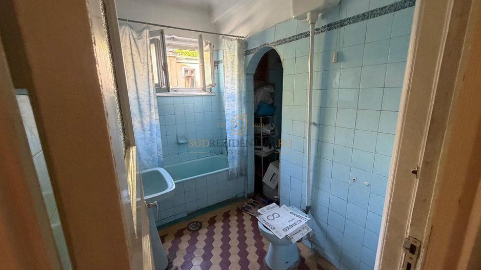Apartament cu 4 camere în zona Universitate – proprietate cu istorie - Poză 10
