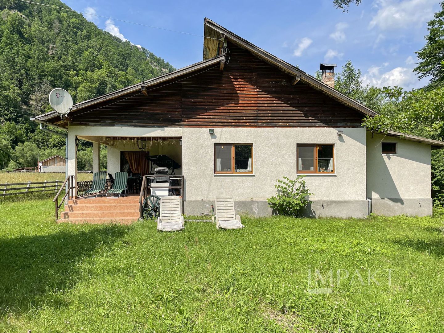 Vila superba 300mp + teren 1400mp & front la rau in Somesul Rece. - Poză 1