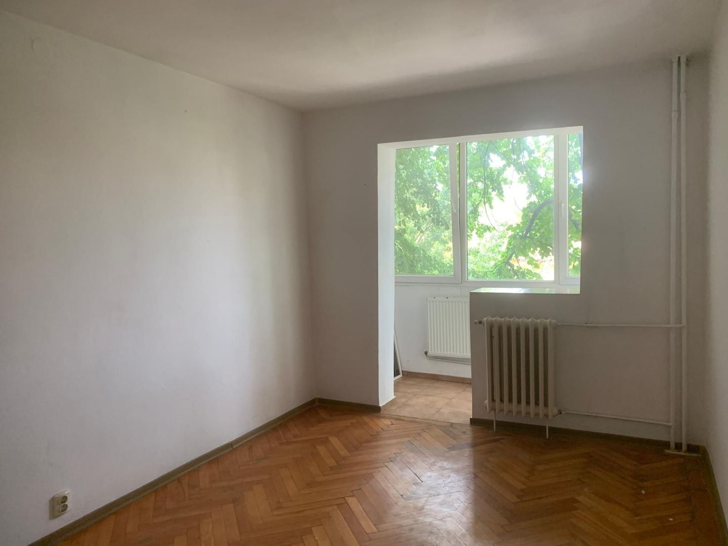 Apartament de 2 camere, 38 mp , et. 2 in Calea Sagului - Poză 2