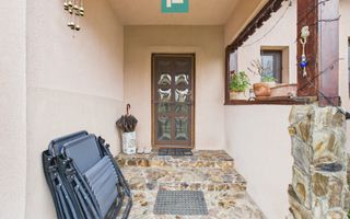 Casă renovată în localitatea Comănești, Arad - Poză 20