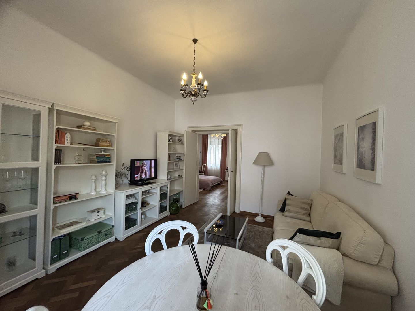 Apartament 2 camere la 5 minute de Piața Victoriei - Poză 16