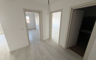 Decomandat. Disponibil imediat. Strada asfaltata - Poză 5