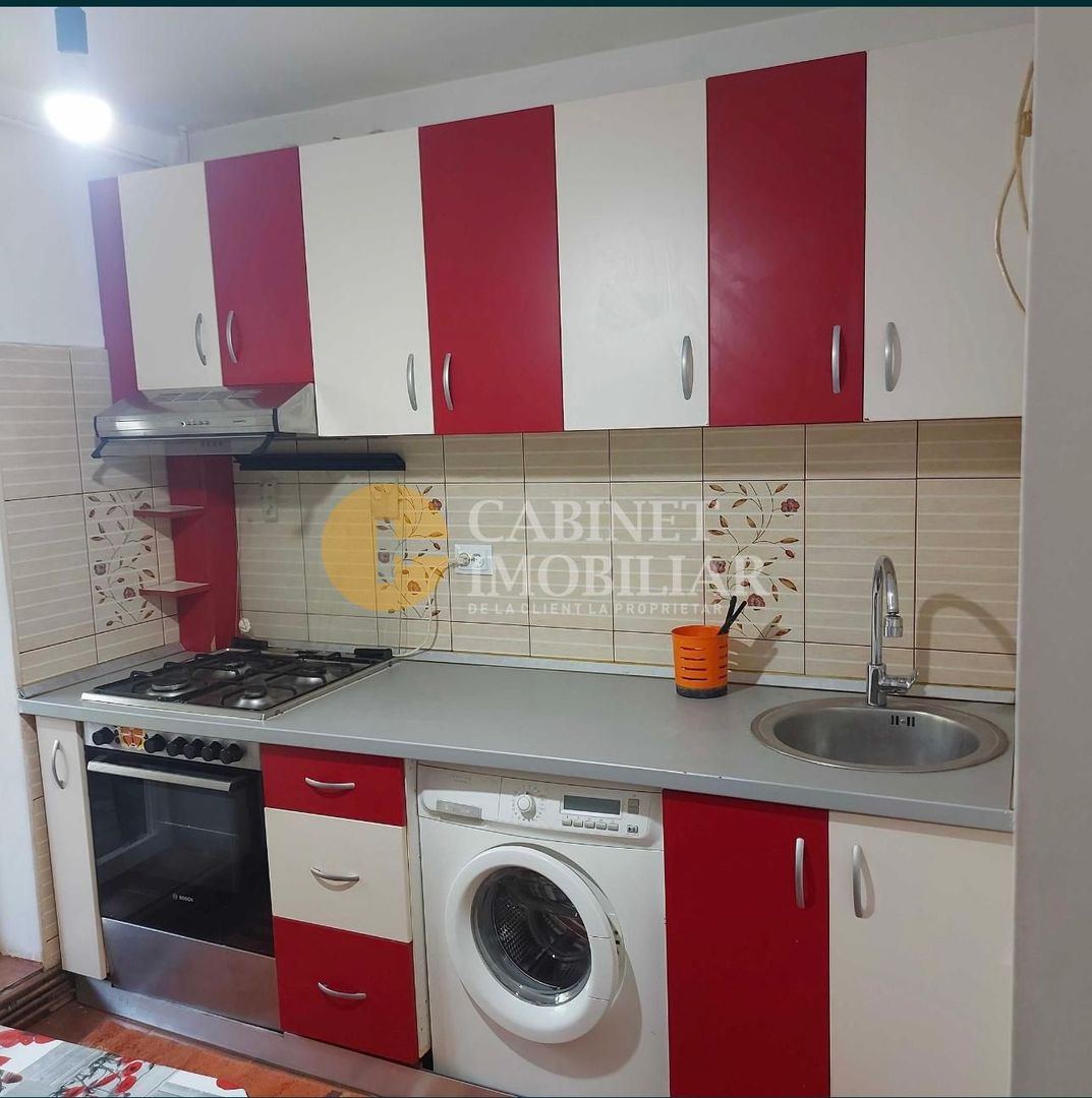 Nicolina -Apartament 3 Camere Decomandat -Etaj 3/4 Bloc 1986 - Poză 3