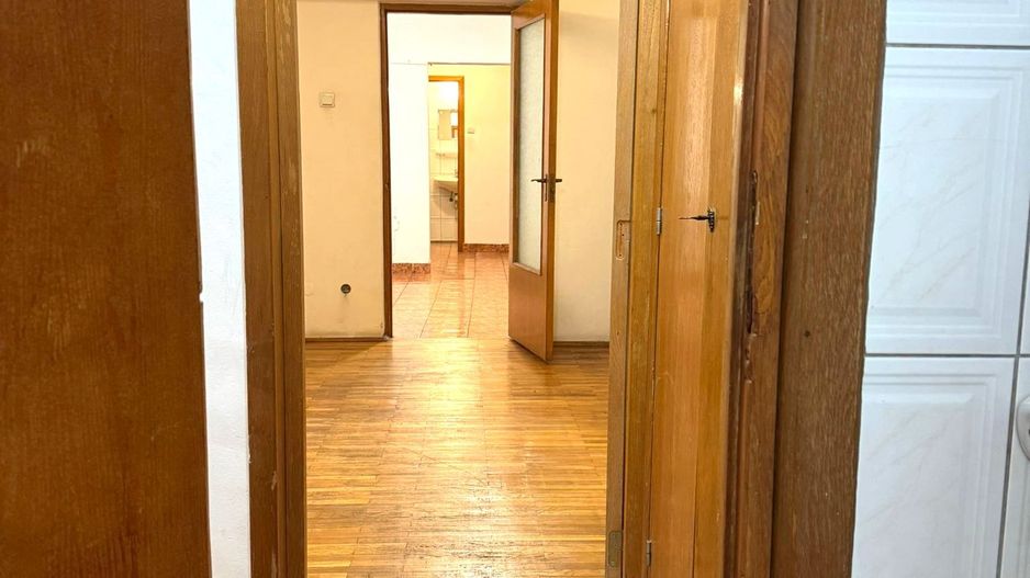 Vanzare Apartament 3 Camere Piata Alba Iulia Vedere Rond Din Toate Camerele - Poză 2