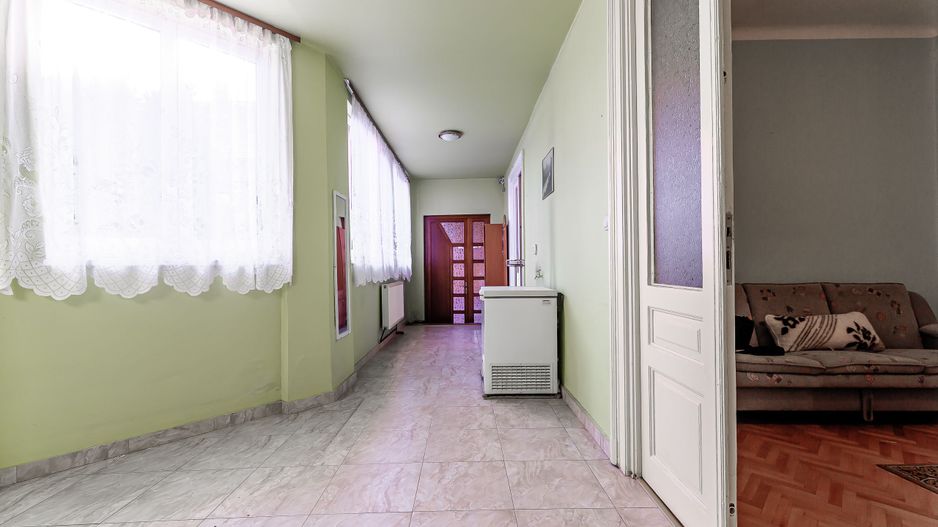 Casă Aradul Nou cu 5 camere și 1044 mp teren - Comision 0% - Poză 12