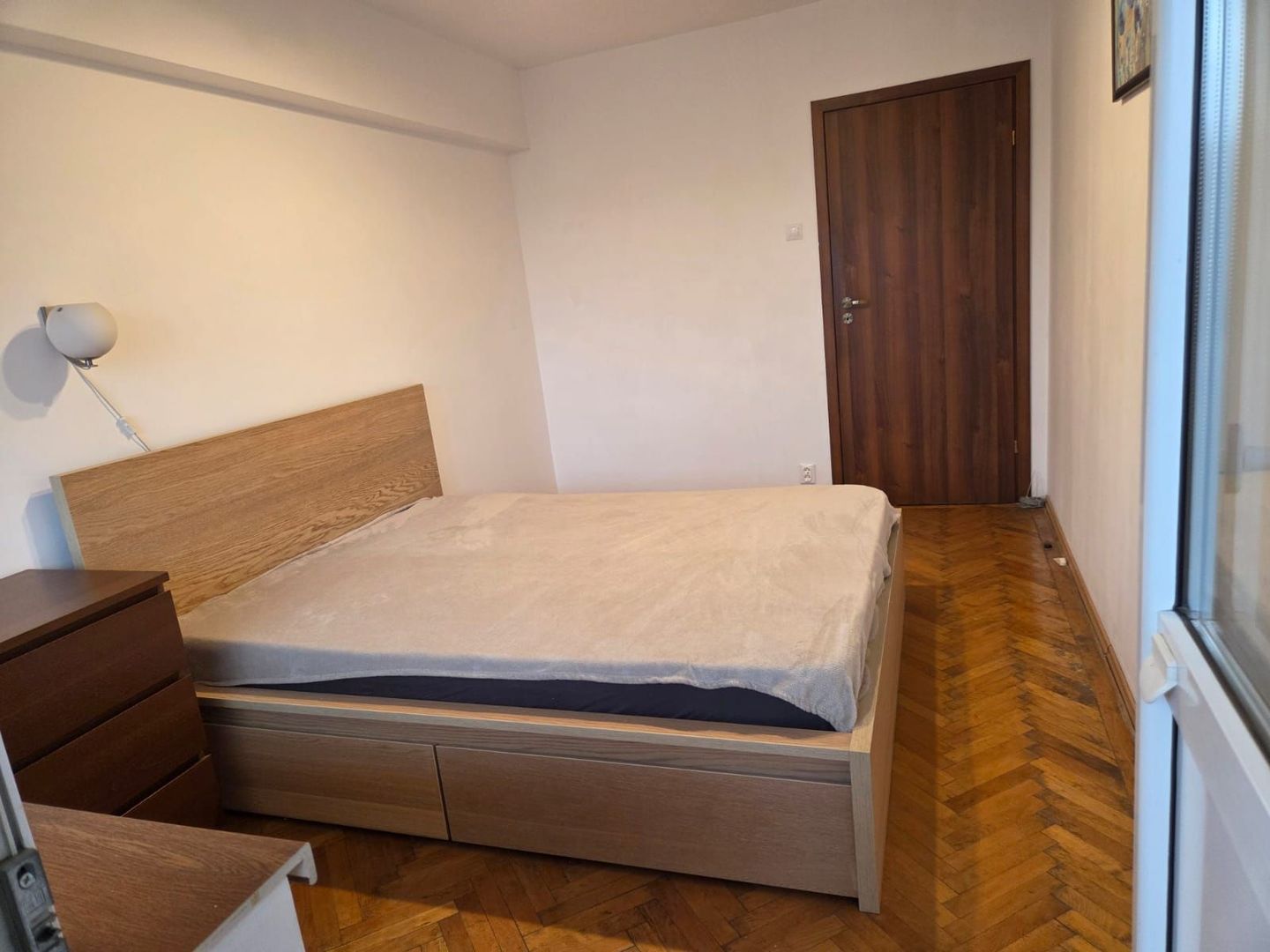 De vanzare apartament 3 camere Drumul Taberei - Poză 7
