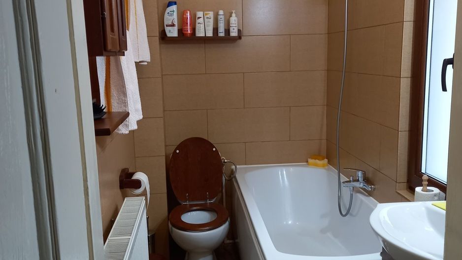 URGENT!, parter de vila, intrare separata,  izolata termic, NEGOCIABIL - Poză 10
