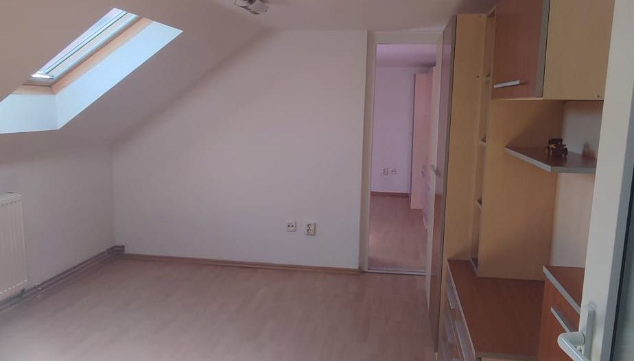 Casa de Inchiriat zona Piata 1 Mai - Poză 11