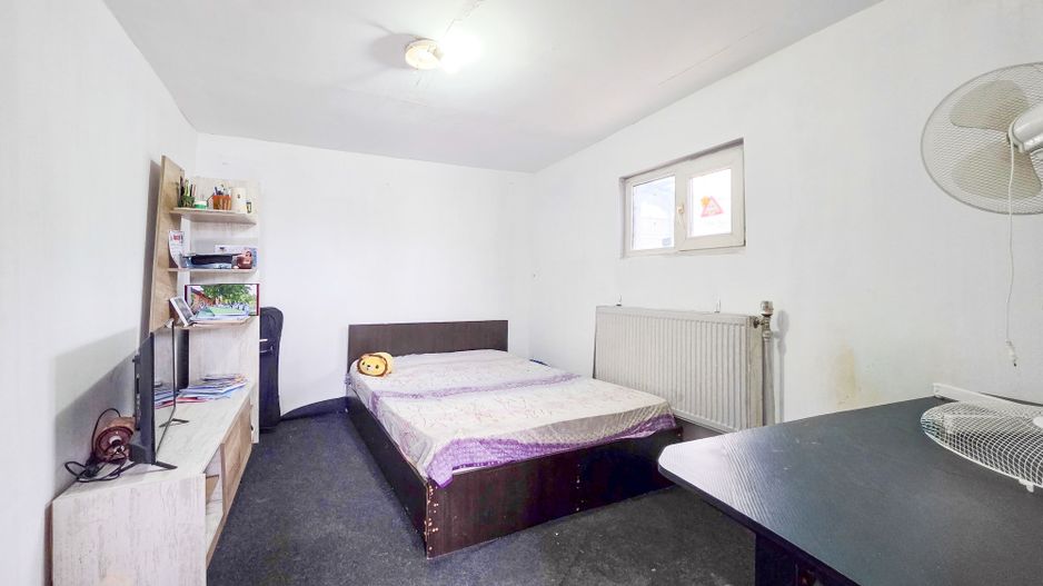 Ghencea – Casă individuală cu mare potențial, poziție excelentă ! - Poză 19