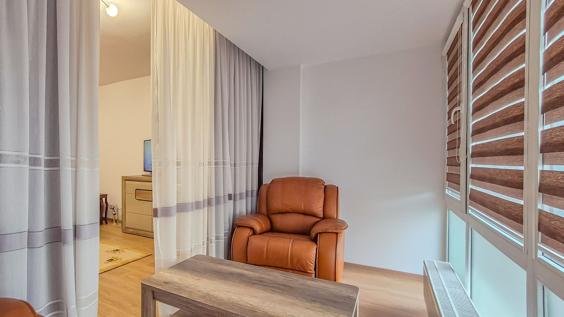 Apartament Spațios de 2 Camere | Zona Răcădău | 2 Băi | Loc de Parcare - Poză 3